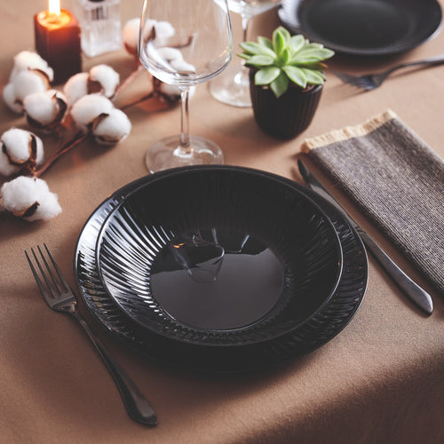 Set di stoviglie Cottage Black da 18 pezzi